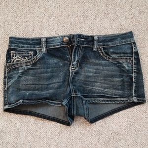 Junior's shorts